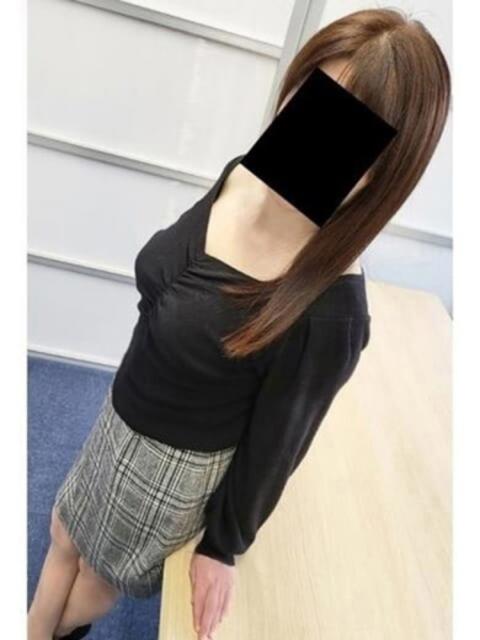 まなみ 逢って30秒で即尺（人妻・熟女待ち合わせデリヘル）