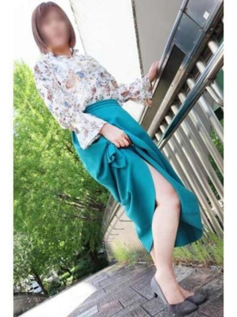 しほ 逢って30秒で即尺（人妻・熟女待ち合わせデリヘル）