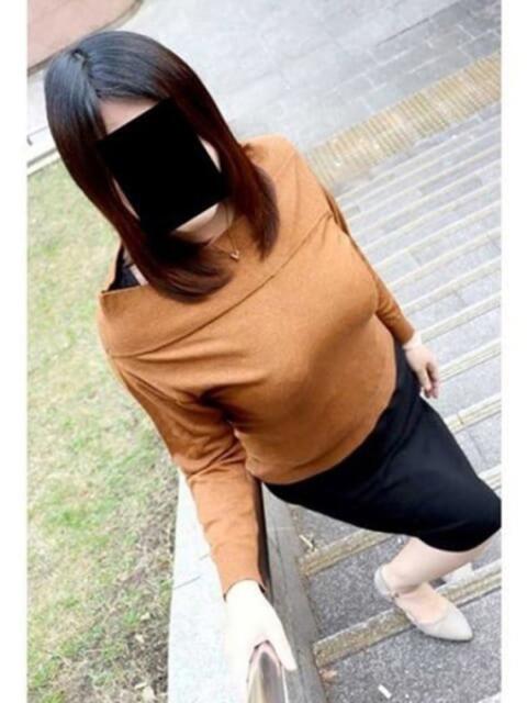 ともみ 逢って30秒で即尺（人妻・熟女待ち合わせデリヘル）