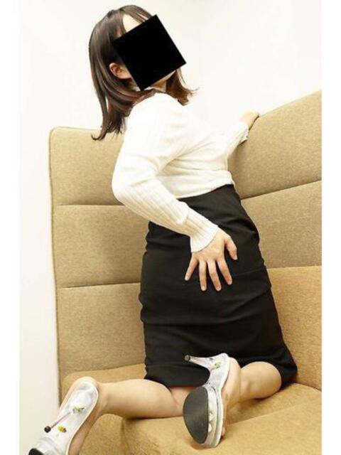 もね 逢って30秒で即尺（人妻・熟女待ち合わせデリヘル）