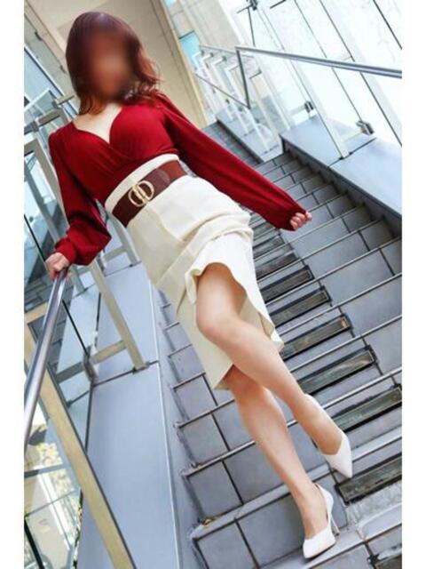 ゆい 逢って30秒で即尺（人妻・熟女待ち合わせデリヘル）