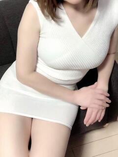 愛川-あいかわ- Mrs.Gold Tiara-ミセスゴールドティアラ-（京橋/メンズエステ）