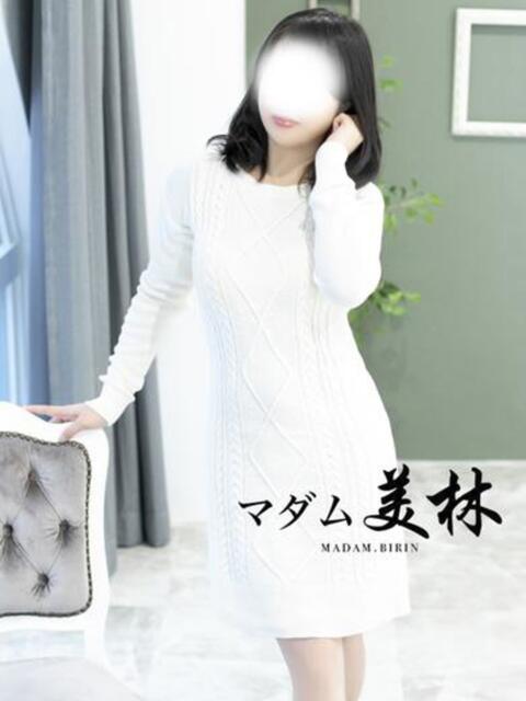 青山　ひなの マダム美林　札幌店（人妻ヘルス）