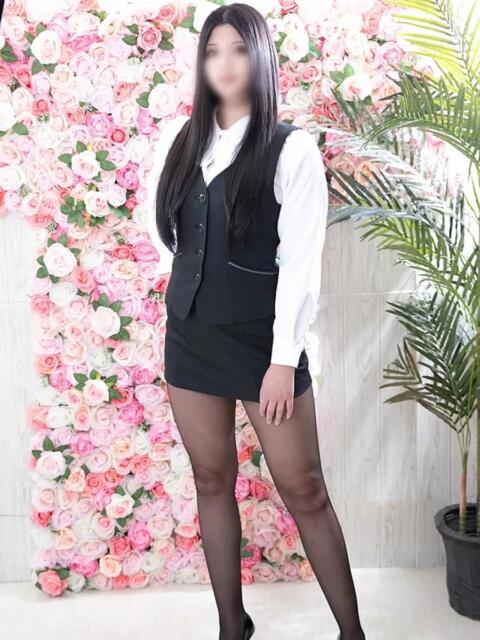 つばき 新宿・本格コスプレ美人秘書オフィスイメクラ「秘書課女子」（デリヘル）
