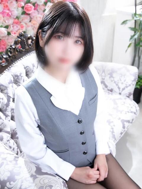 いおり 新宿・本格コスプレ美人秘書オフィスイメクラ「秘書課女子」（デリヘル）