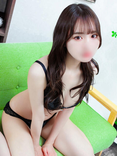 りお S級美女専門　ロイヤルリング（デリヘル）