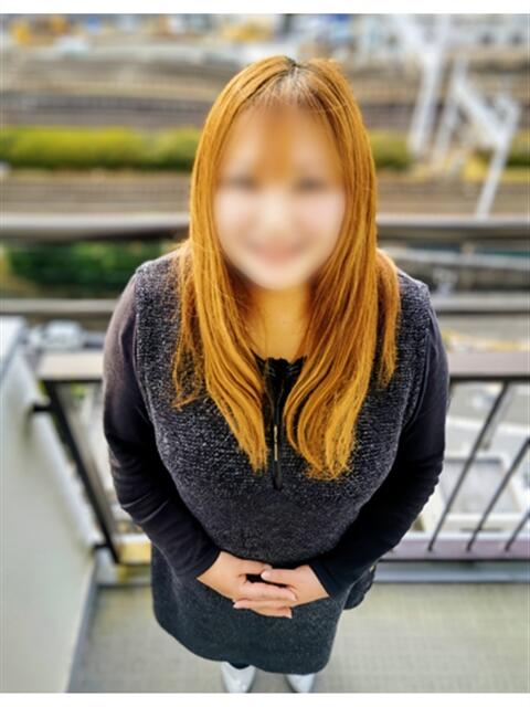 ゆな ギン妻パラダイス 十三店（人妻系ホテヘル＆デリヘル）