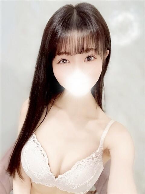 ☆ふゆか☆ 100％本人が来る店！！デリヘル『ロイヤルフラッシュ』（デリヘル）