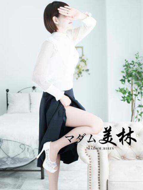 藤原　みく マダム美林　札幌店（人妻ヘルス）