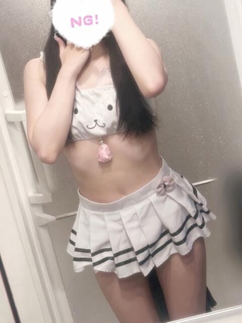 みに 舐めたくてグループ～君とサプライズ学園～越谷校（デリヘル）