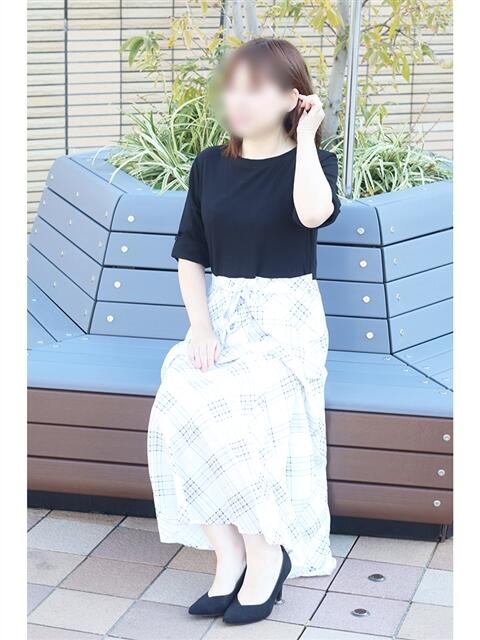 るな 奥鉄オクテツ大阪（駅待ち合わせ型人妻デリヘル）