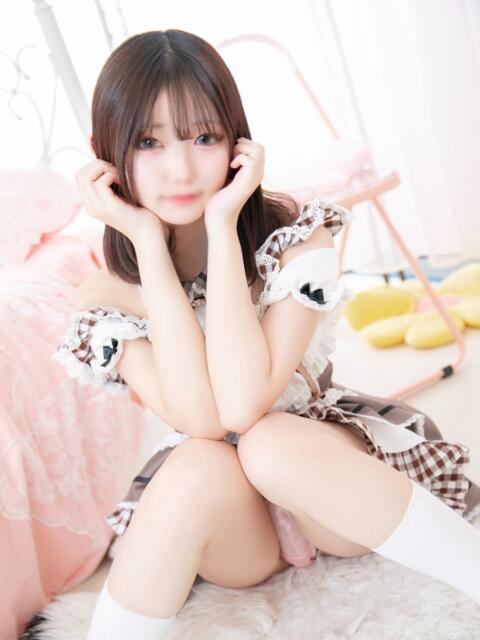 めろ E+アイドルスクール池袋店（デリヘル）