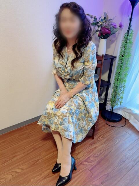 富士　つばめ しゅうかつ倶楽部（人妻・熟女デリヘル）