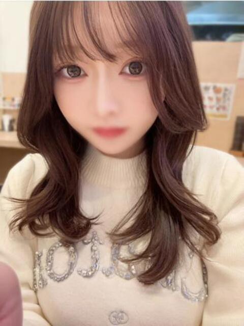 こるね E+アイドルスクール　大阪・日本橋店（デリヘル）