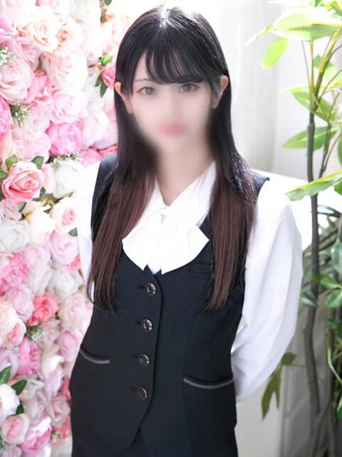 えりか 新宿・本格コスプレ美人秘書オフィスイメクラ「秘書課女子」（デリヘル）