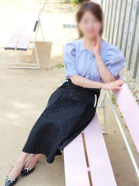 かすみ 完熟ばなな神戸・三宮店（待ち合わせ型熟女デリヘル）