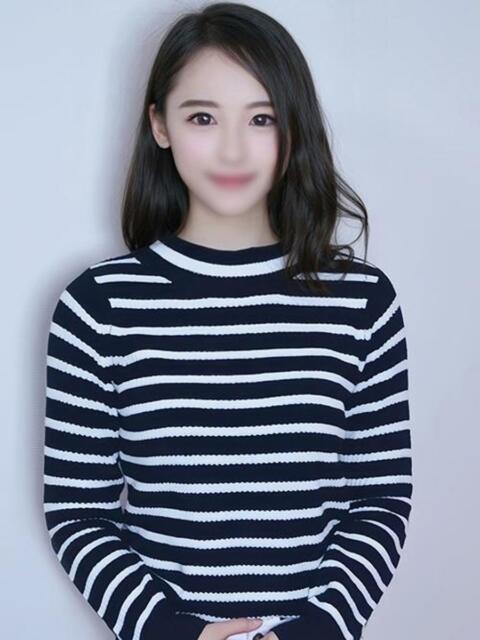 あすか♪ルックスも性格も◎ 女子大生専門店白百合（デリヘル）