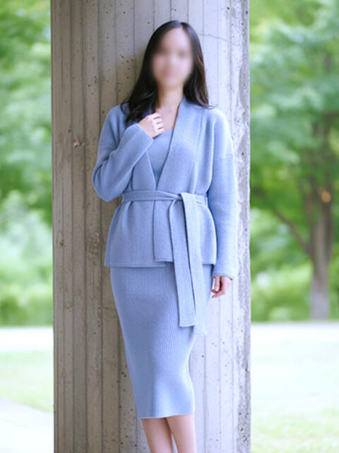 里緒 ミセスラウンジ東京（人妻系デリヘル）