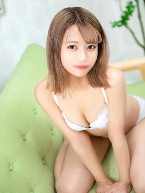 ふゆ S級美女専門　ロイヤルリング（デリヘル）