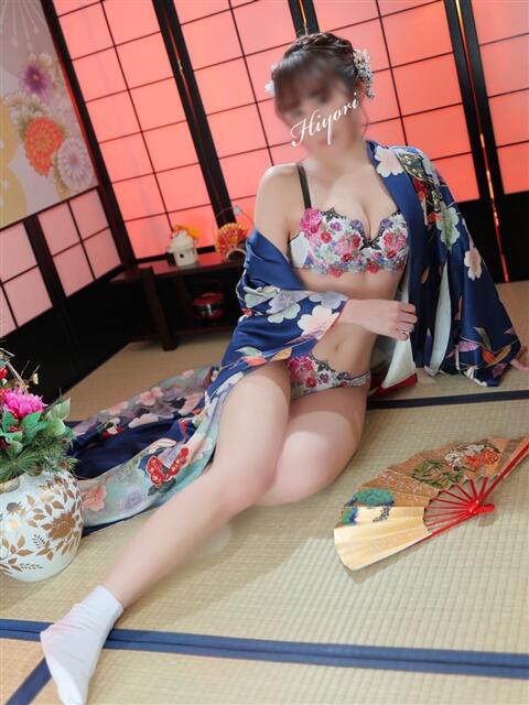 ひより 千葉人妻花壇（人妻デリヘル）