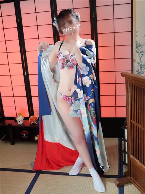 ひより 千葉人妻花壇（人妻デリヘル）