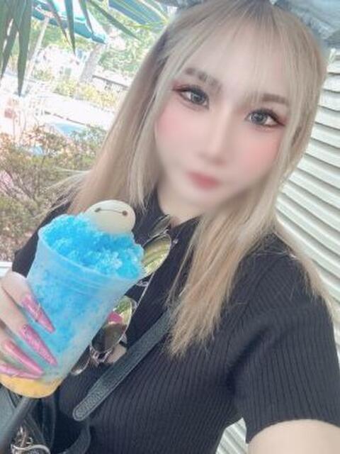 和泉（いずみ） 素人人妻オフィス旭店（人妻系デリヘル）