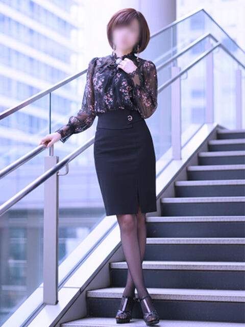 友梨 ミセスラウンジ東京（人妻系デリヘル）