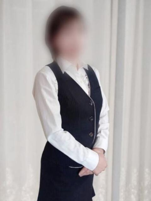 市川 えり ベストマダム（人妻・熟女デリヘル）