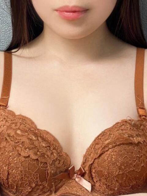 うた ぷるるん小町梅田店（人妻ホテヘル）