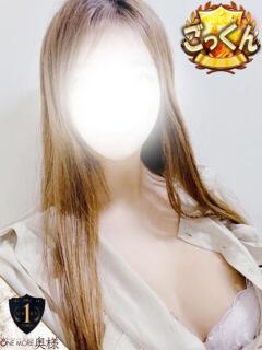 みみ【凛と輝くスレンダー美女】 One More 奥様 新宿店（新宿・歌舞伎町/デリヘル）