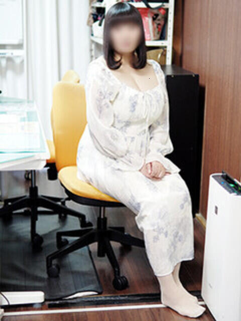 吉村 誘惑マル秘ミセス（人妻デリヘル）