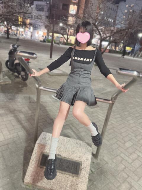 ゆい【顔良し、スタイルよし、器量良しの文句なし三冠王】 錦糸町派遣型JKリフレガチあい（派遣リフレ）