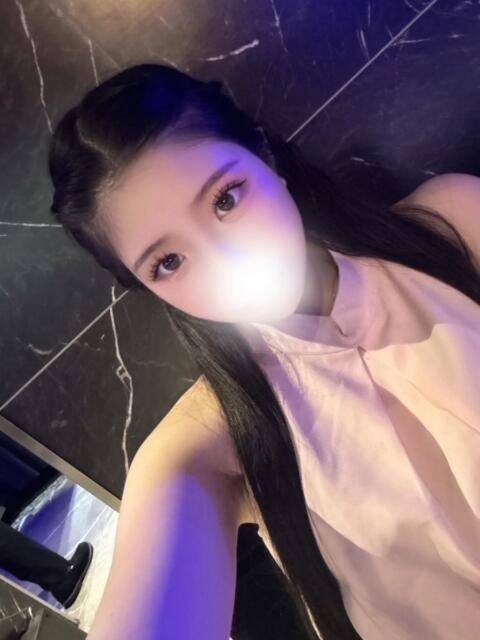 りお 舐めたくてグループ～君とサプライズ学園～越谷校（デリヘル）