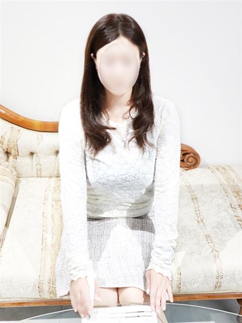 新井 鈴奈 人妻セレブ宮殿（人妻デリヘル）