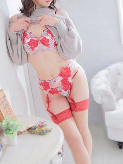 花里菜（かりな）★★★ ホットポイントヴィラ(中央街)（ファッションヘルス）