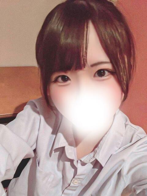 あい(癒し系美少女) おクンニ天国～Rising Group～（店舗型オナクラ(クンニ☓手コキ)）