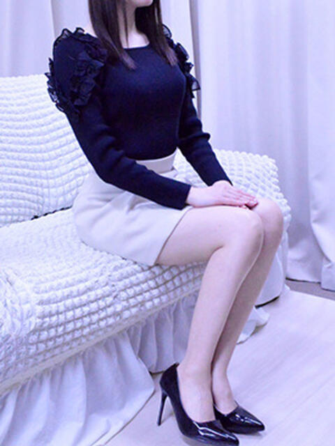 川奈 十恋人～トレンド～（人妻系デリヘル）