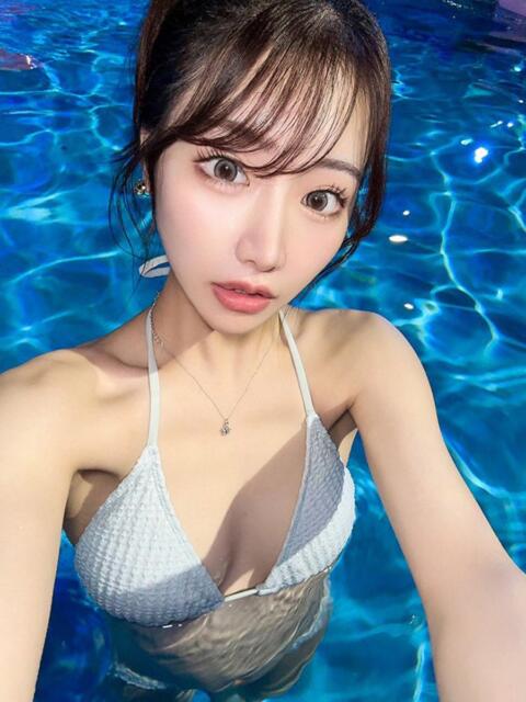 望月り○ね クラブ バレンタイン大阪（素人美女専門デリヘル）