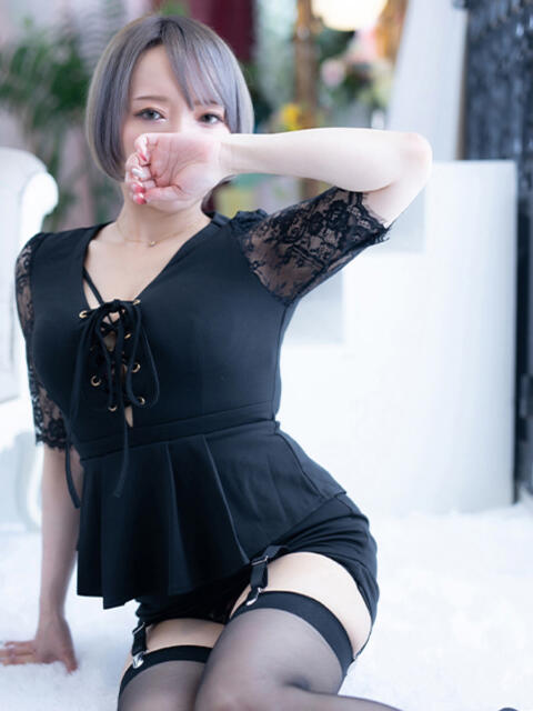 みな 梅田人妻秘密倶楽部（出張M性感）