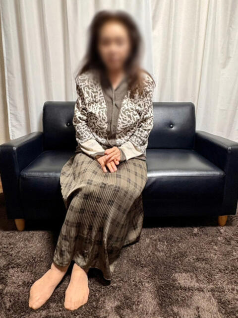 りん 大阪熟女本舗（熟女待ち合わせヘルス）