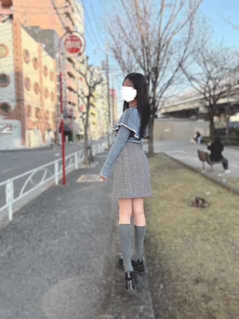 しおり『これがグラビアスタイル！圧巻ボディにメロメロに』 錦糸町派遣型JKリフレガチあい（派遣リフレ）