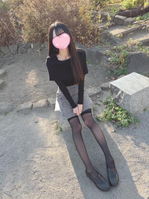 るり『ラウンジ系美少女!かと思いきや顔には幼さ残る中身もおっとりマイペース』 錦糸町派遣型JKリフレガチあい(派遣リフレ)