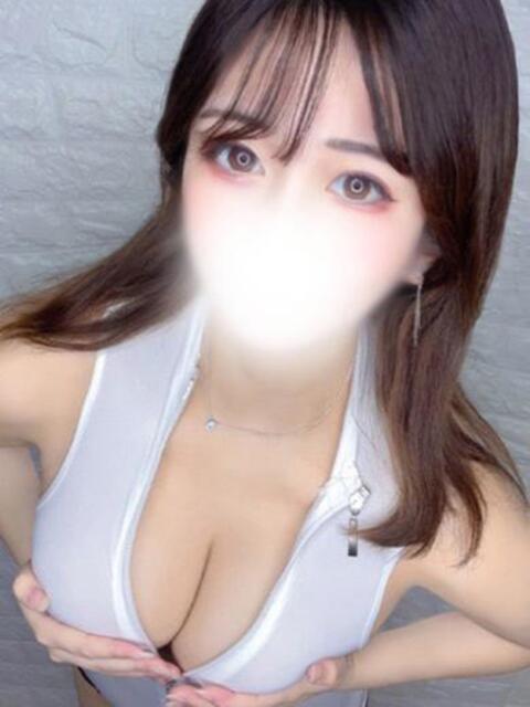 ハリのある天然G乳るいちゃん ロイヤル　アテンダー（デリヘル）