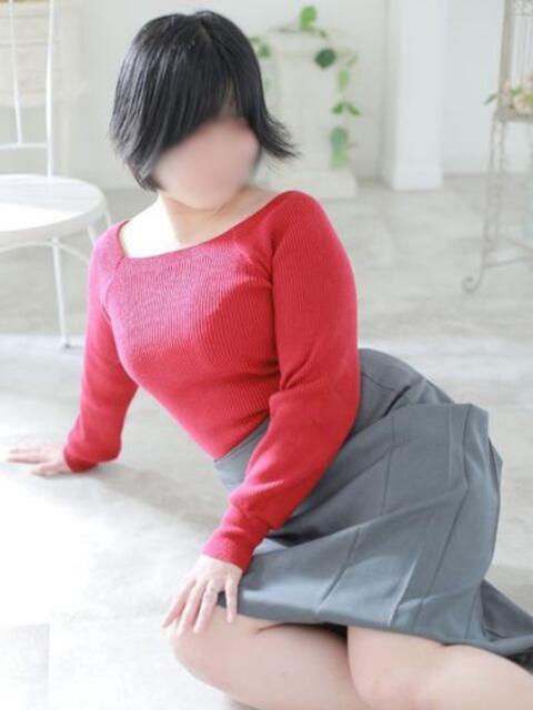 ナチ 人妻生レンタル（デリヘル）