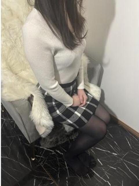 エナ 人妻生レンタル（デリヘル）