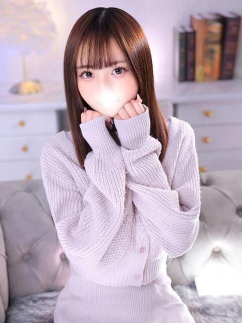 えみり★衝撃！天然爆乳Hカップ Chloe錦糸町店 S級素人清楚系デリヘル（デリヘル）