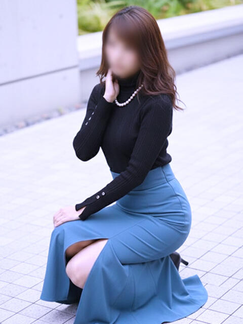 由奈 ミセスラウンジ東京（人妻系デリヘル）