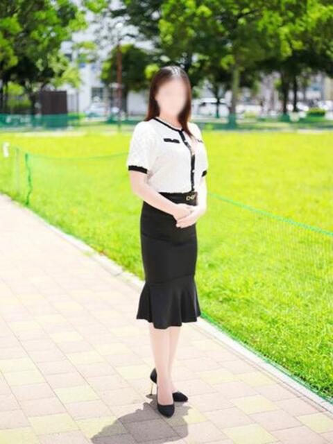 二階堂 まき こあくまな熟女たち 本厚木店(KOAKUMAグループ)（人妻・熟女デリヘル）