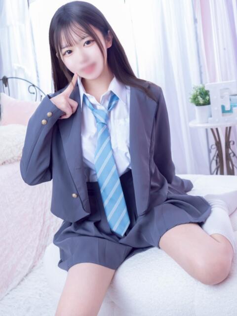 すずか E+アイドルスクール新宿・歌舞伎町店（デリヘル）