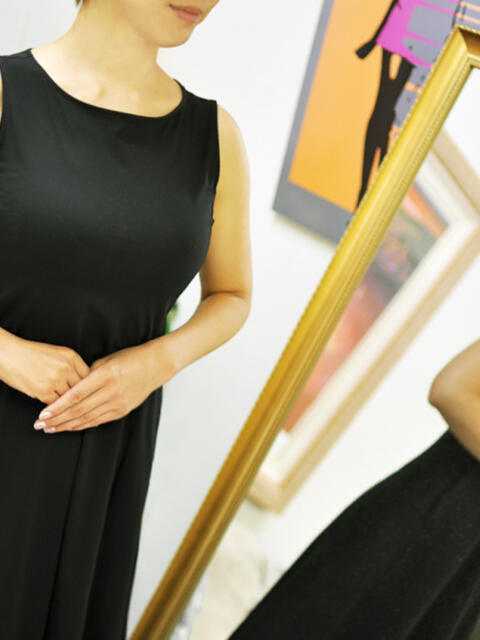 みくり マダムハンズ神田店（派遣型手コキ・オナクラ）